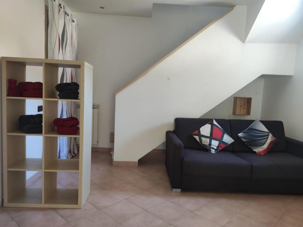 Red Lux Apartment Фиумичино Екстериор снимка